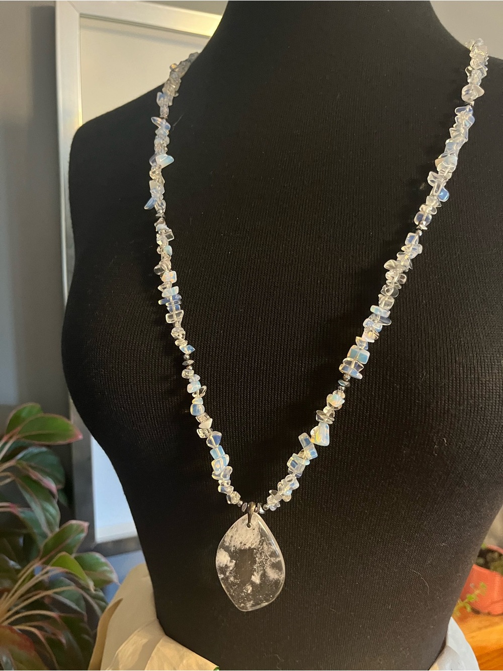 Opalescent natural Beaded Necklace with Teardrop Pendant - White/Blue